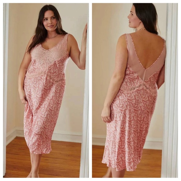 Anthropologie Dresses & Skirts - ♦️6 hour sale♦️New Anthropologie The Cerise Maxi dress satin lace XL